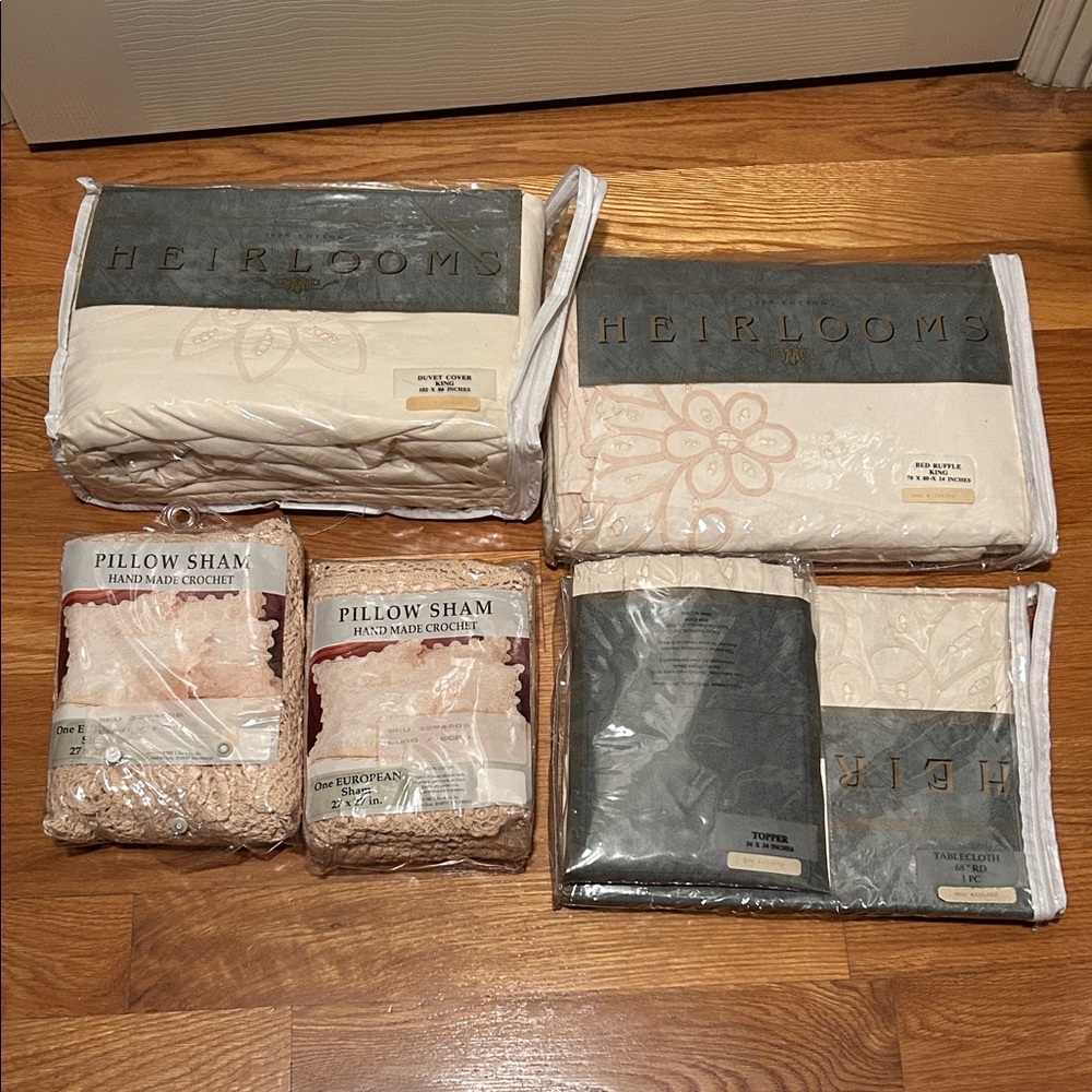 Heirlooms Cream Crochet 100% Cotton Bedding Set + Tablecloth NWT
